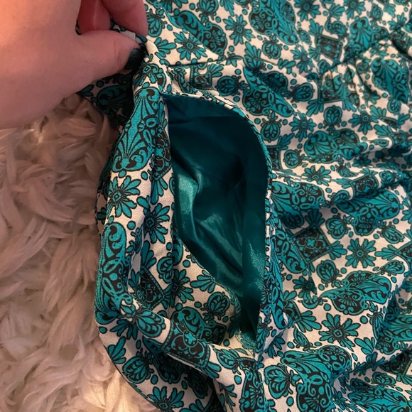 Patterned dress with pockets! - Picture 5 of 6